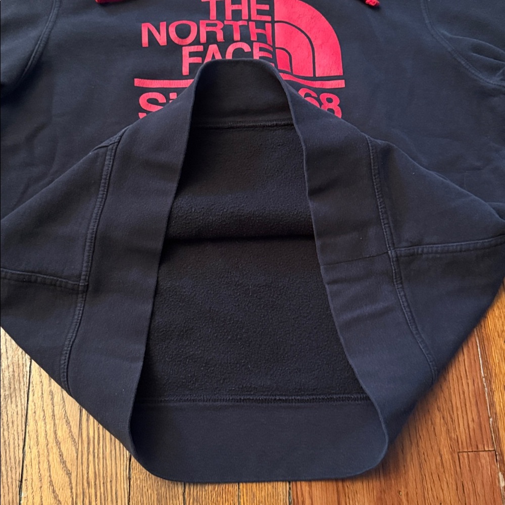 Y2K The North Face Vintage Premium Hoodie - Picture 7 of 11